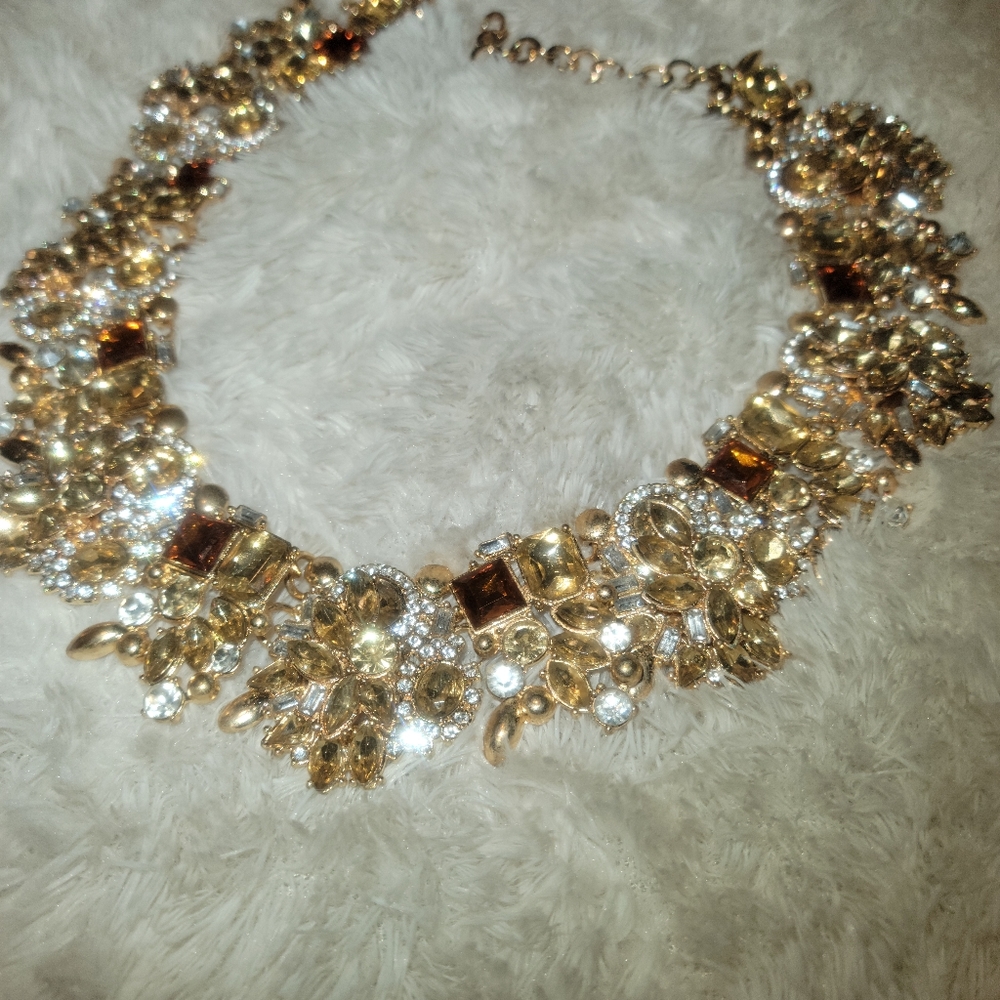 Statement Necklace - Picture 2 of 3